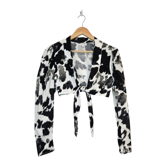 WeWoreWhat Cow Print Tie Front Cropped Bisou Top Size M - Picture 2 of 9